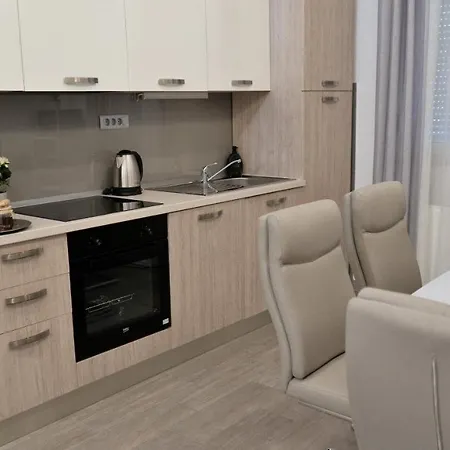 Apartment Stela - Private Terrace & Parking Zadar
