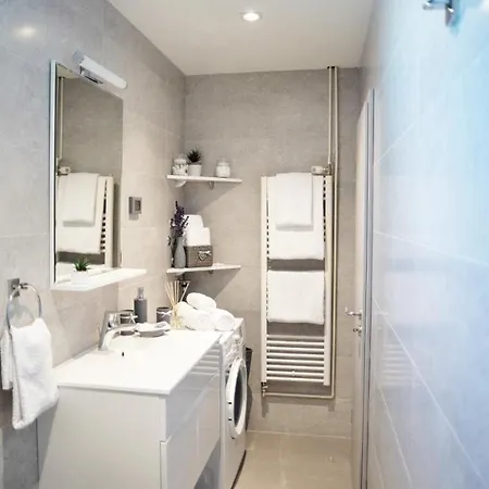 Stela - Private Terrace & Parking Zadar