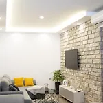 דירה Stela - Private Terrace & Parking