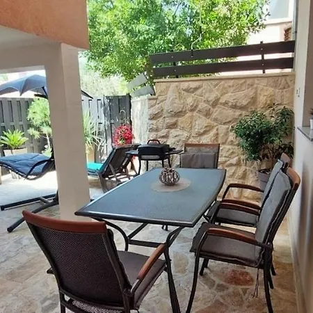Stela - Private Terrace & Parking *