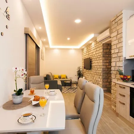 Stela - Private Terrace & Parking Задар